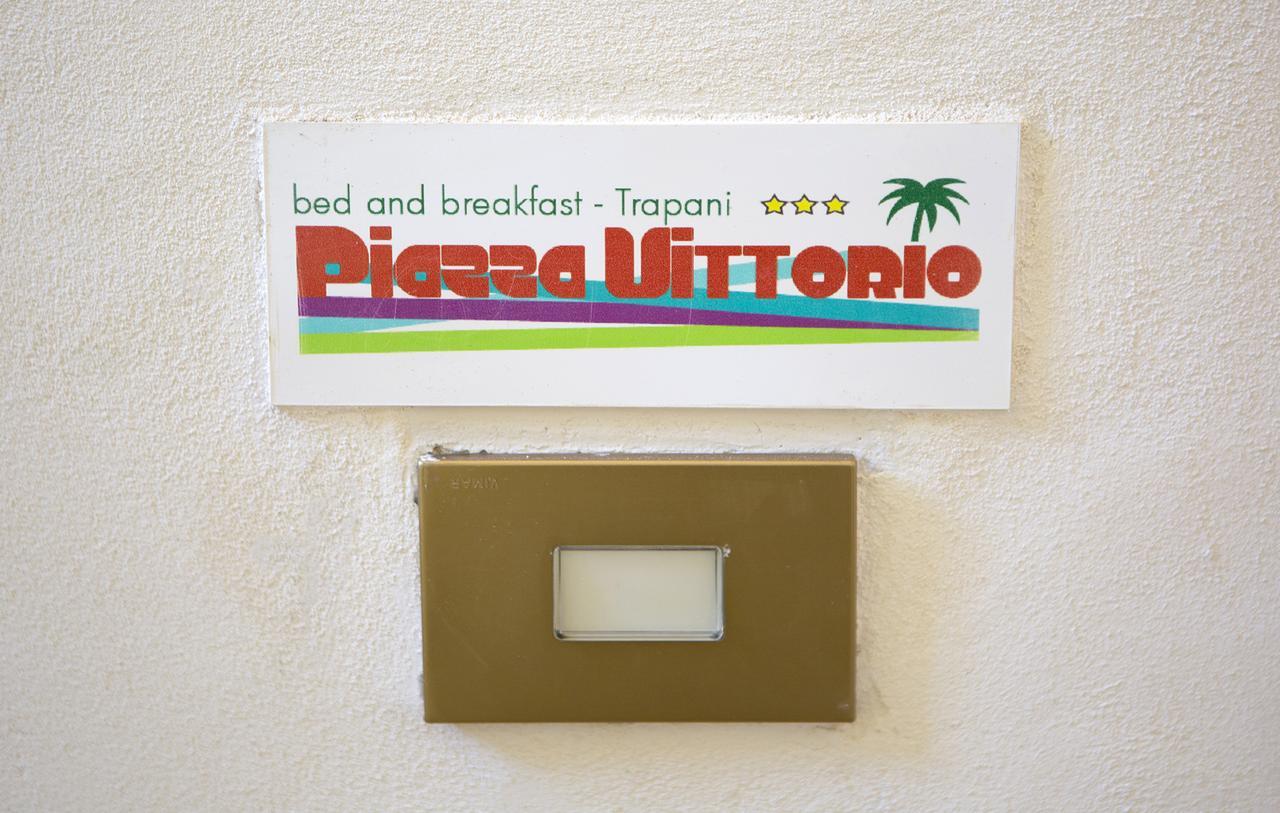 B&B Piazza Vittorio Trapani Bagian luar foto