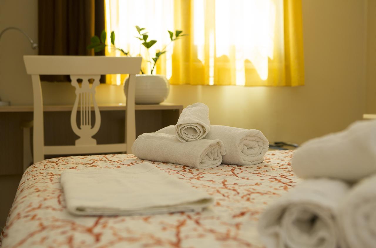 B&B Piazza Vittorio Trapani Bagian luar foto