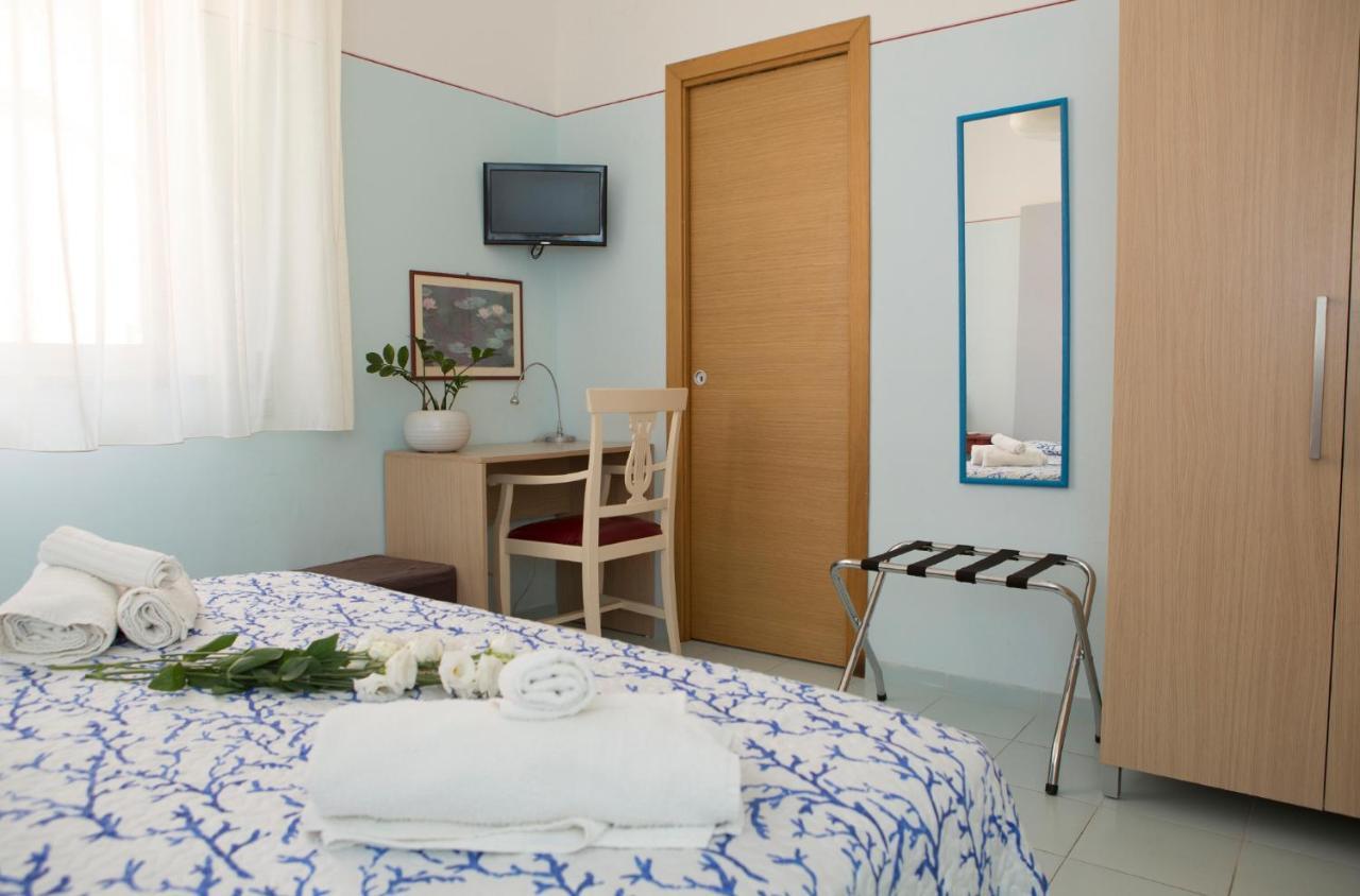 B&B Piazza Vittorio Trapani Bagian luar foto